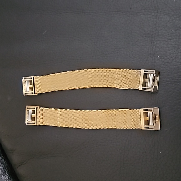 NWOT set of 3 Fitbit bands - Picture 4 of 6